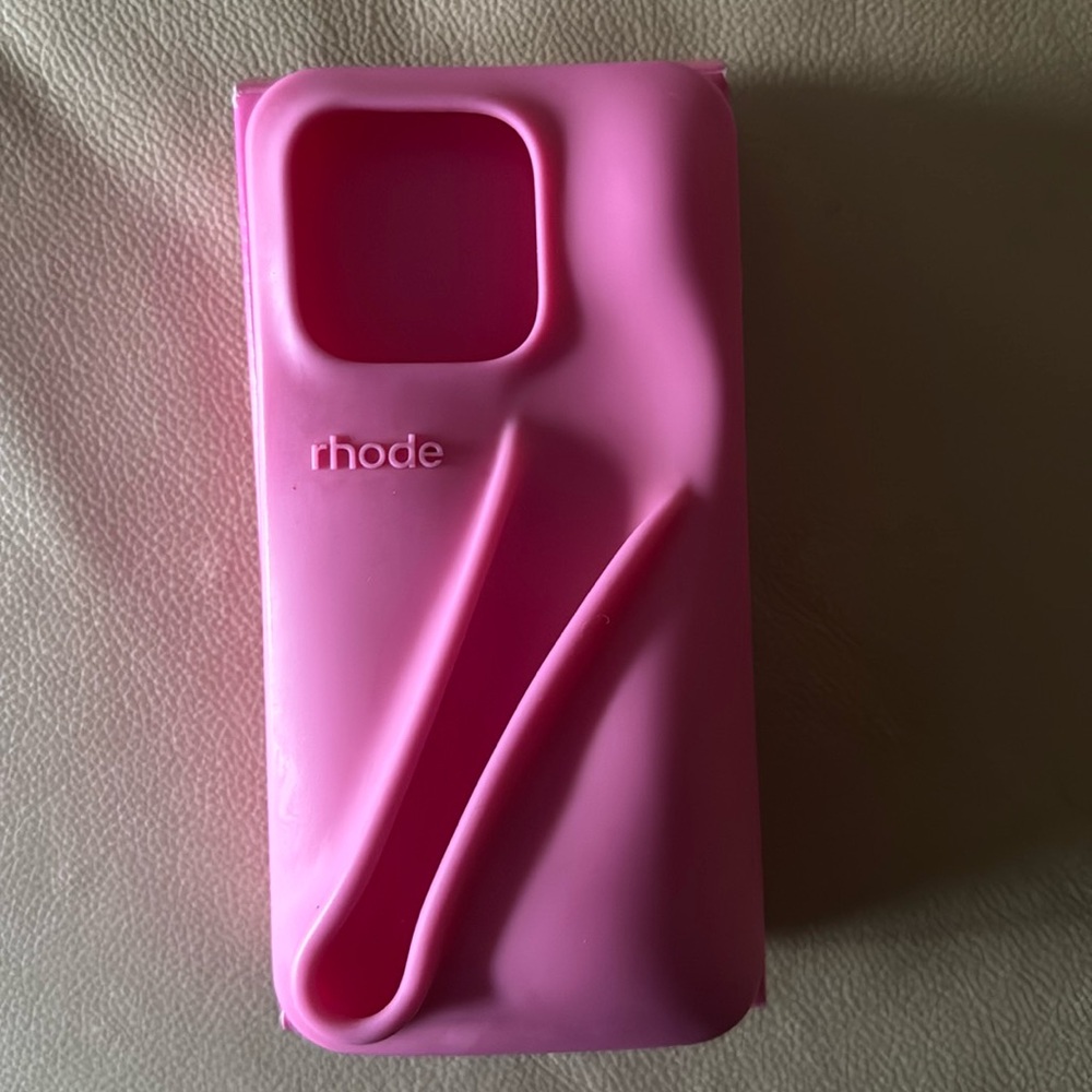 Rhode iPhone 15 Pro Case - Shortcake (Hot Pink)